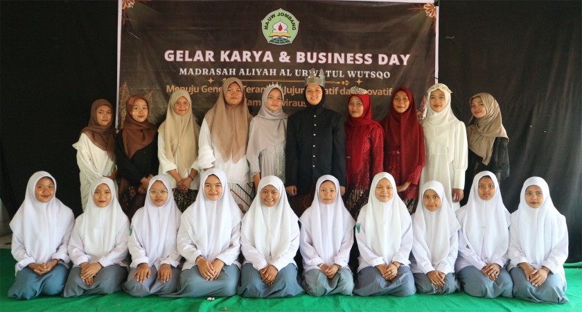 Gelar Karya dan Business Day di MA Al-Urwatul Wutsqo : Menuju Generasi Terampil, Jujur, Kreatif dan Inovatif Dalam Berwirausaha