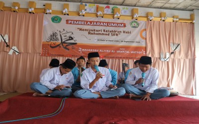 Mensyukuri Nikmat Kelahiran Nabi Muhammad SAW. MA-UW Jombang Adakan Pembelajaran Umum